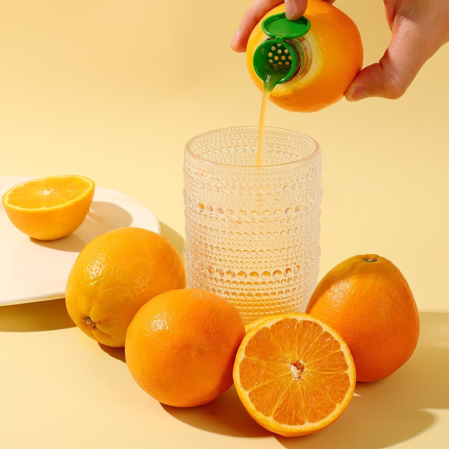 Manual Citrus Squeeze & Pour Juicer