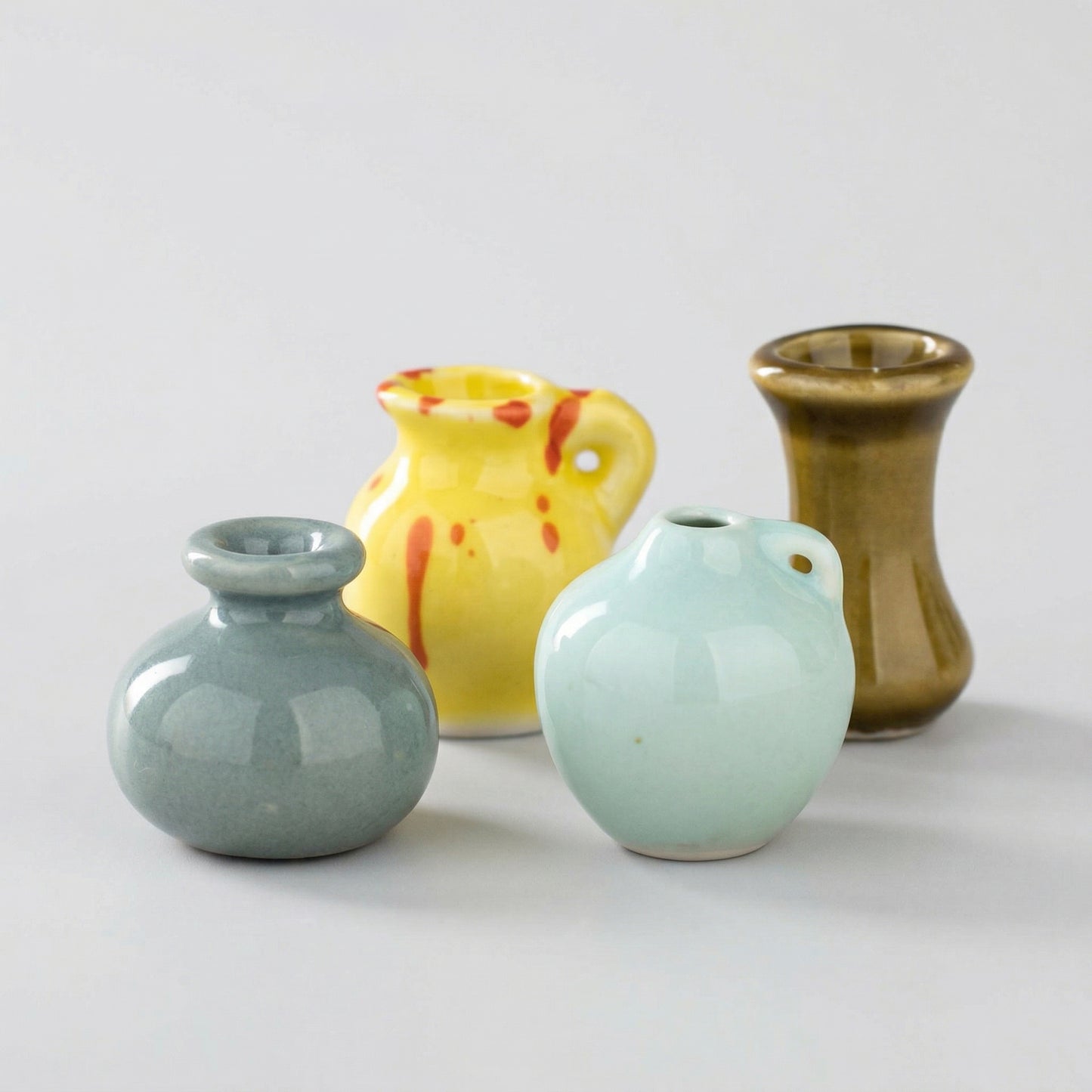 4PCS Handmade Refrigerator Magnets - Cute Mini Ceramic Vase Fridge Magnets with Artificial Flowers